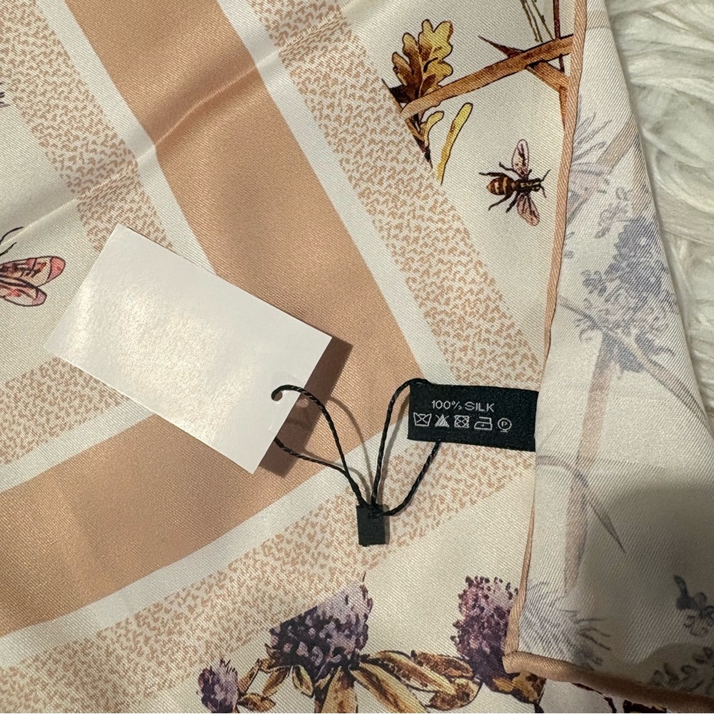 Dior Herbarium 90 Square silky Scarf 35x35 ‼️LAST ONE LEFT - Picture 4 of 8